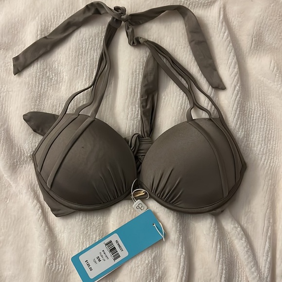 Beach Bunny Kennedy Push Up Tort
